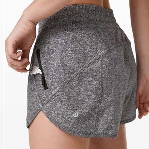 Lululemon Tracker Short V *4"
Heather Lux Multi Black